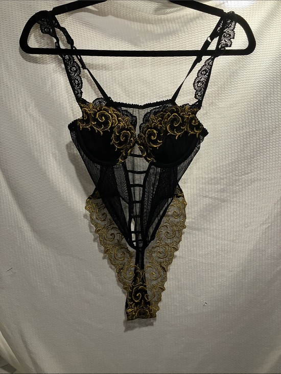 no brand Other - Lingerie black with gold trim